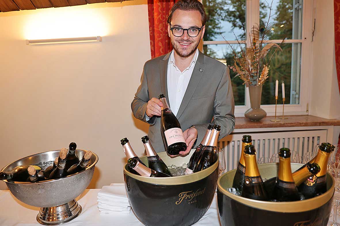exklusive Champagner- und Weinverkostung beim conova Sommerfest 2025