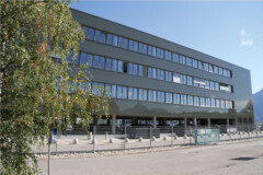 conova Headquarter Green Cube